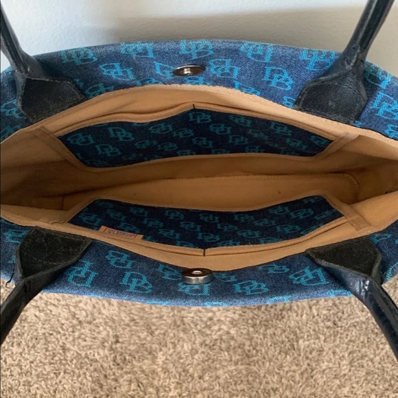 Dooney and Bourke Blue Large Purse - Picture 4 of 5